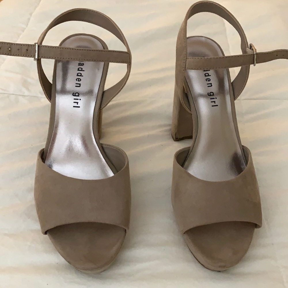 Madden Girl taupe suede heels size 8.5